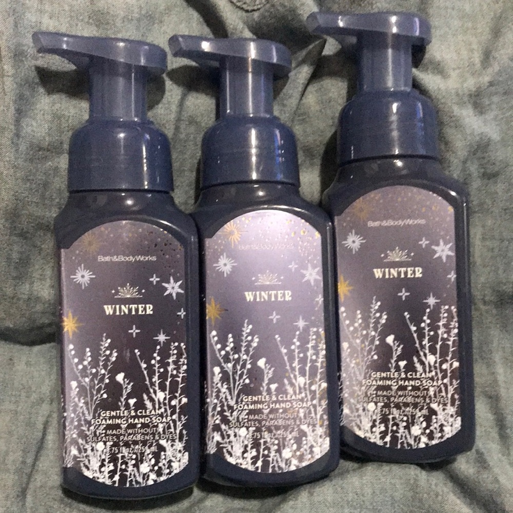 White Barn / Bath & Body Works- Winter